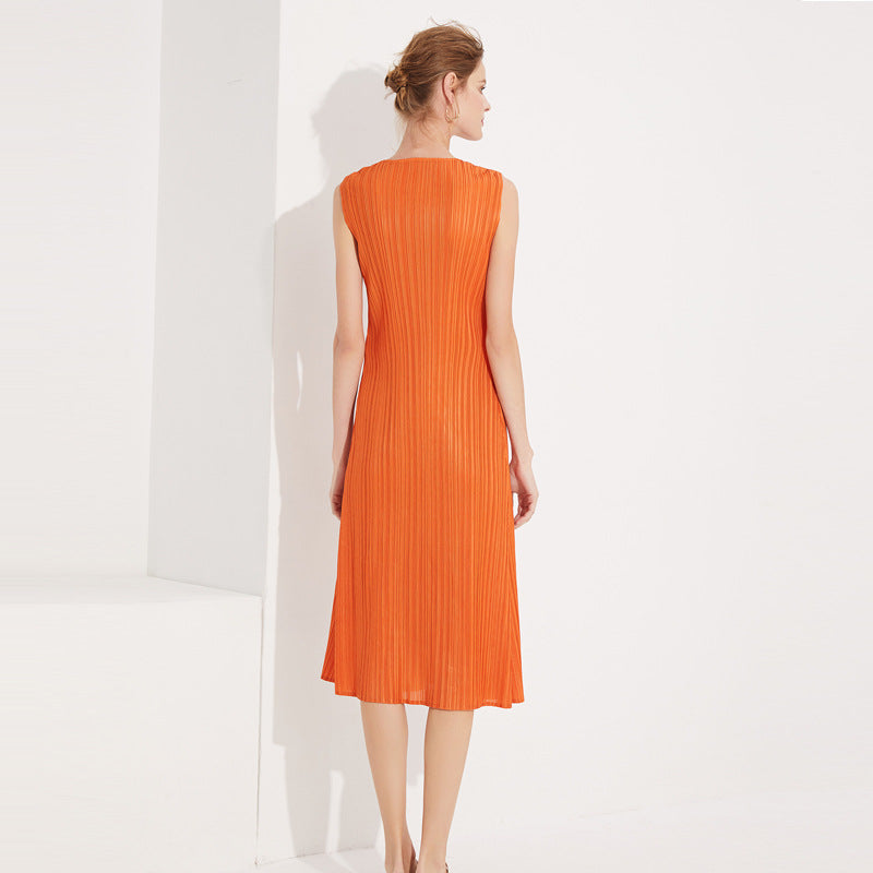 round Neck Sleeveless Slimming Loose Dress