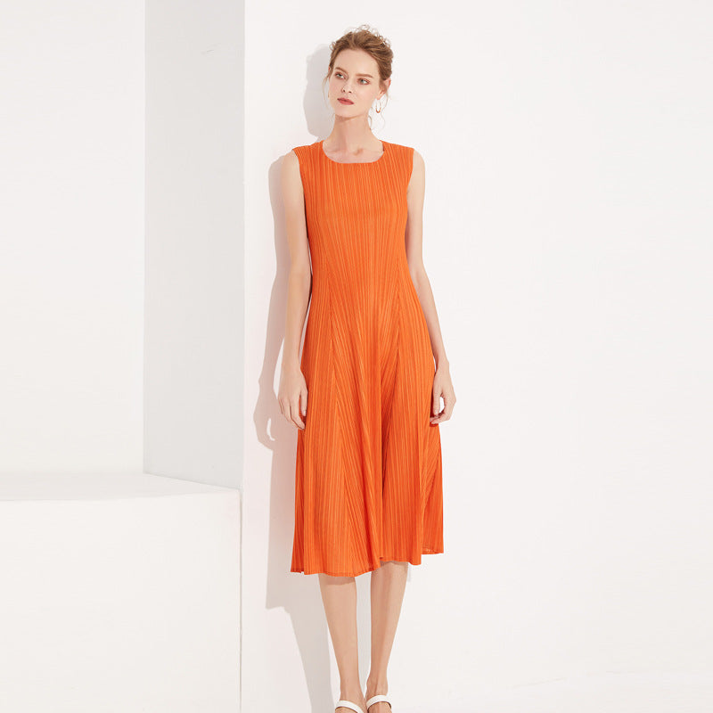 round Neck Sleeveless Slimming Loose Dress