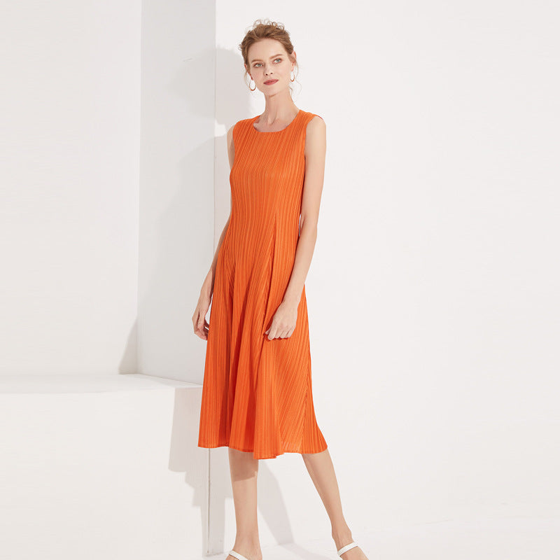 round Neck Sleeveless Slimming Loose Dress