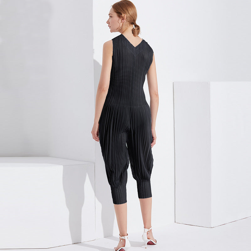 Trendy Light and Comfortable V-neck Wide Pressure Strap Burst Radish Jumpsuit