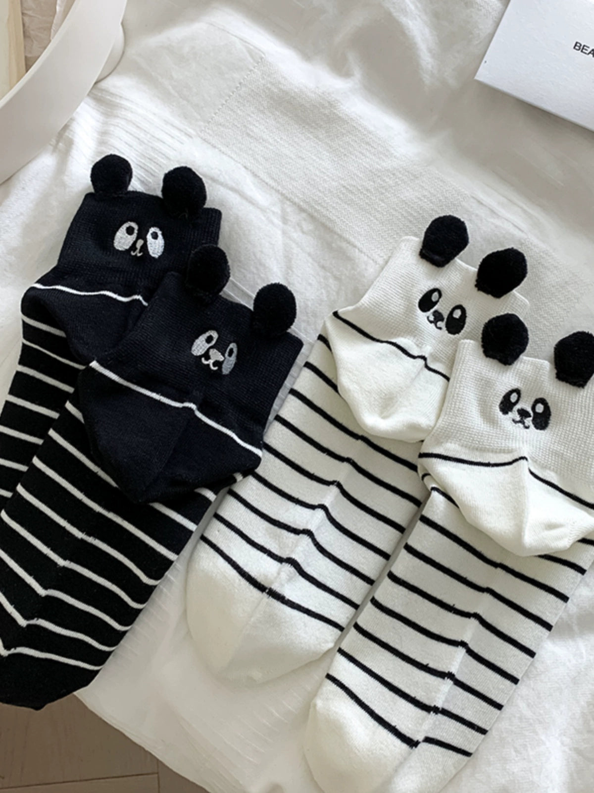 [2 Pairs] Spring and Summer Thin Breathable Handmade Ears Try Novel Fashion Wear