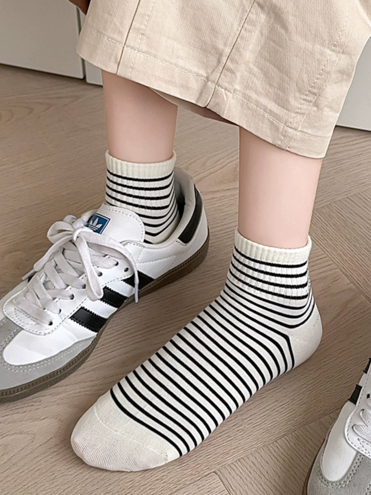 [6 Pairs] How to Create a Stylish Lady Image Spring Summer Simplicity Thin