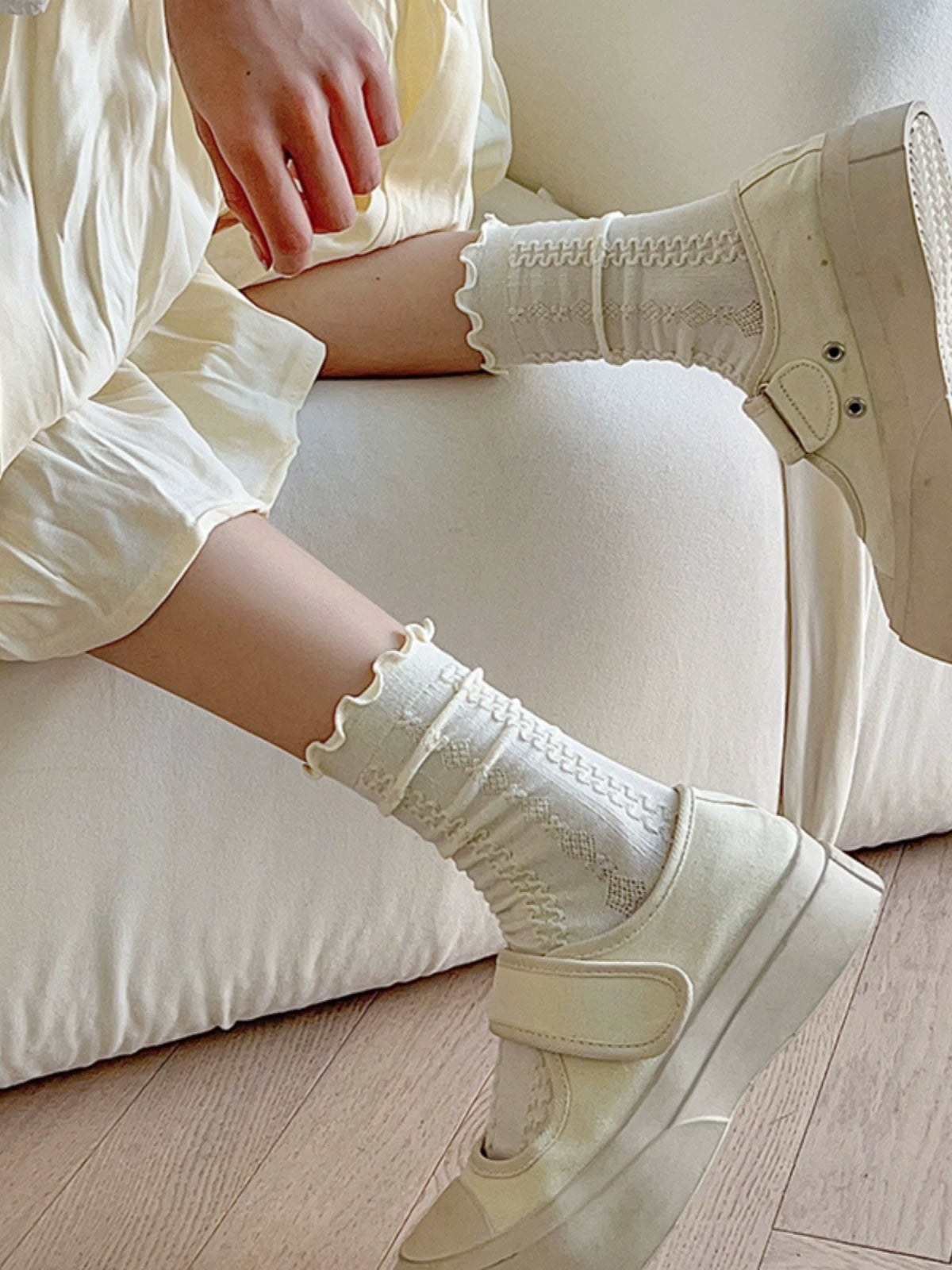 [5 Pairs] Thin Solid Color Japanese Style White Simple to Wear