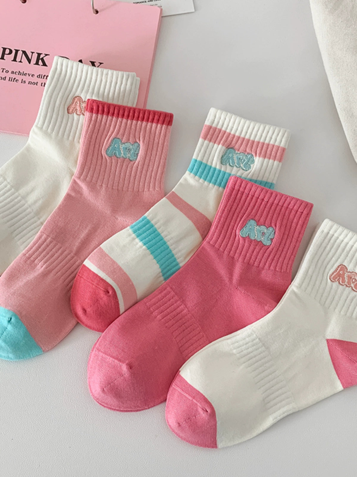 [5 Pairs] Fashion Trend Spring and Summer Thin Breathable Embroidered Pure Cotton Boat Leading Fashion Trend