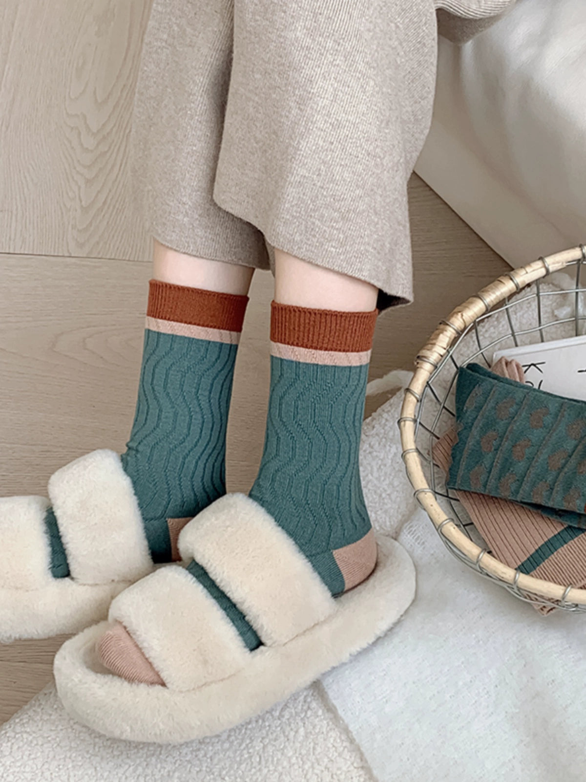 [4 Pairs] Sorry I'm Late, Girl Spring and Summer Double Needle All-Match College Style Mid-Calf