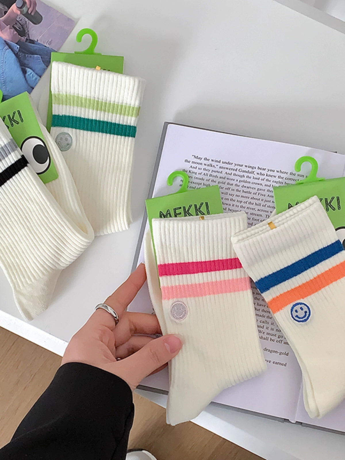 [4 Pairs] Pure Cotton Material Keeps Your Feet Dry All the Time Spring and Summer Girl New