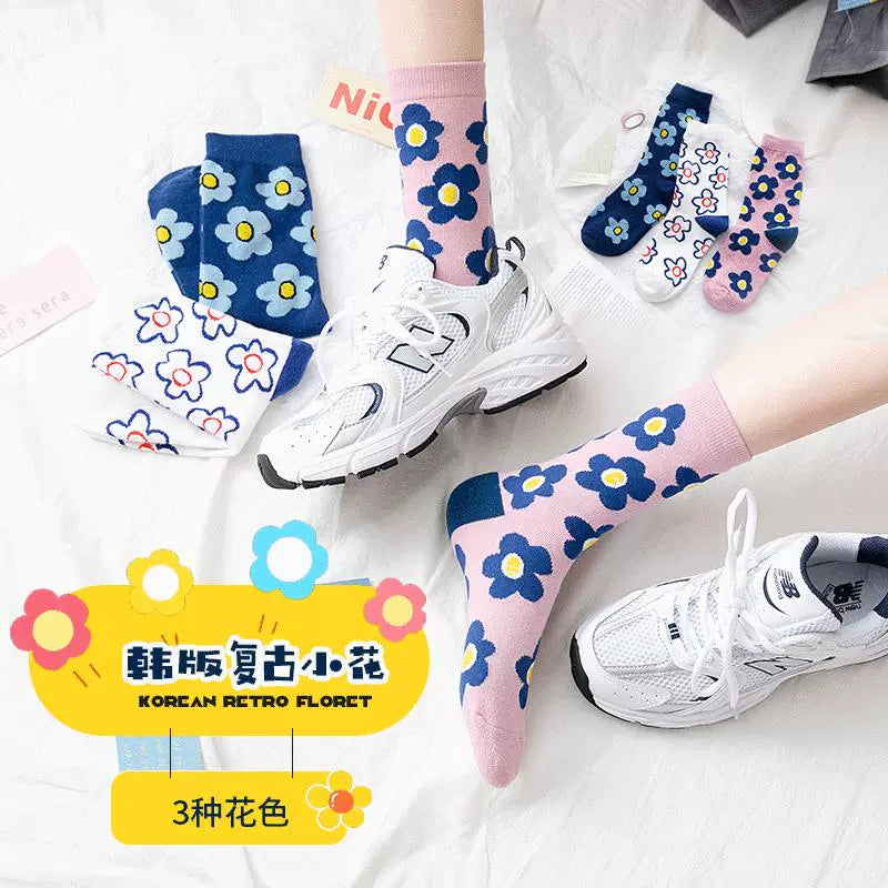 2 Pairs of South Korea Chic Elegant Small Flower Female Japanese Style Mid-Calf Length Socks Retro Trendy Socks Internet Hot Fashionable Pile Sty