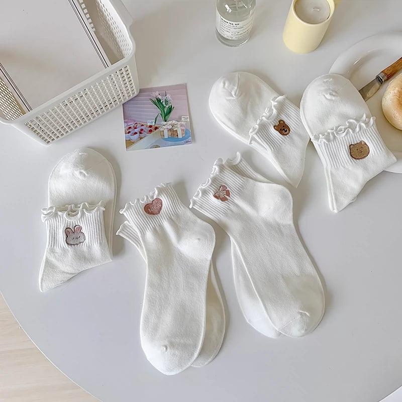 [4 Pairs] Spring and Summer Pure Cotton Embroidered Wooden Ear Women's Socks Cocoa Love White White Tender Very Versatile