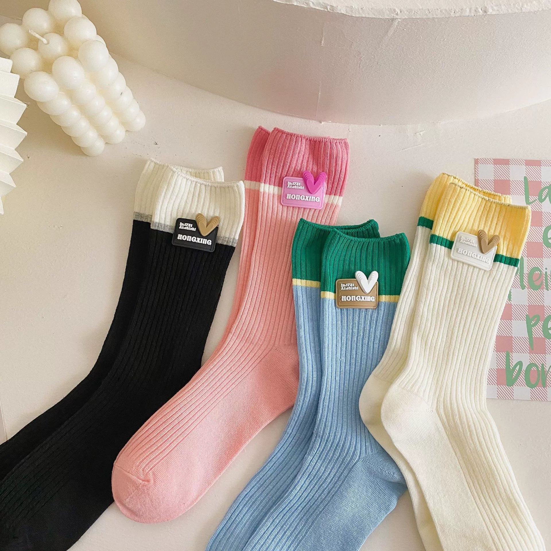 [4 Pairs] Spring and Summer Japanese and Korean Fashion 3D Love Pure Cotton Comfortable Breathable Mid-Calf