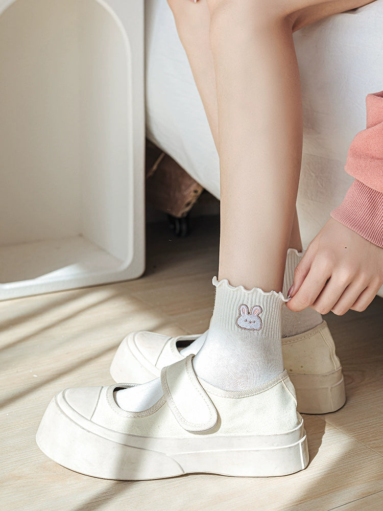 [4 Pairs] Spring and Summer Pure Cotton Embroidered Wooden Ear Women's Socks Cocoa Love White White Tender Very Versatile