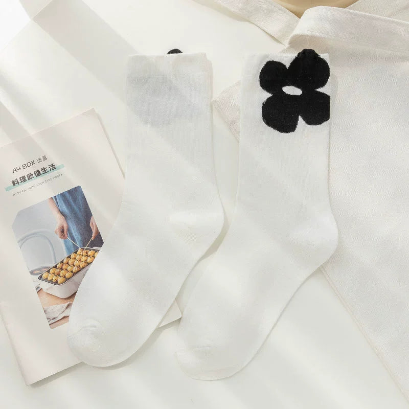 [2 Pairs] Flower Socks for Women Spring Summer Pure Cotton Trendy Flowers Blossoming
