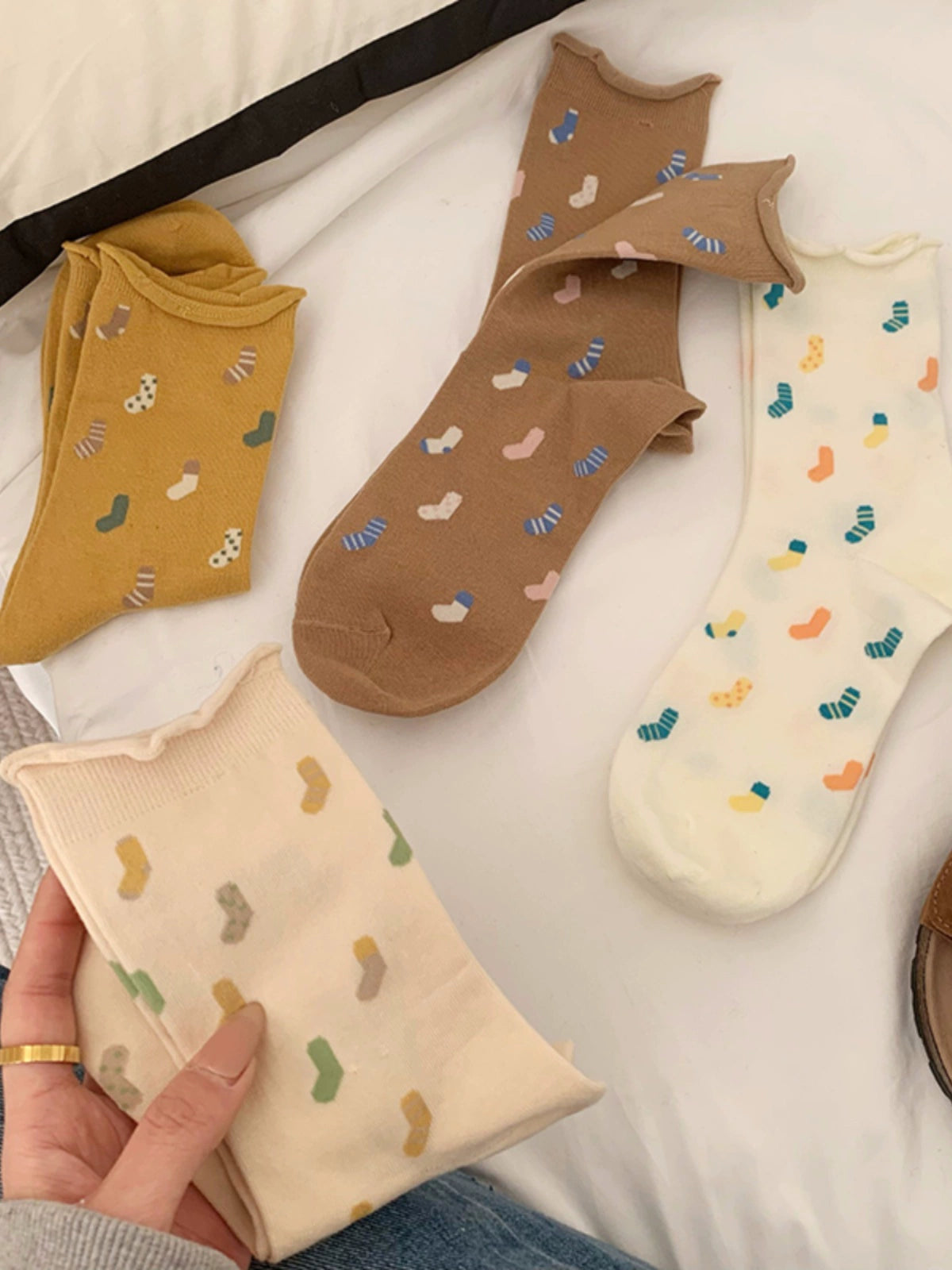 [5 Pairs] Spring and Summer Thin Curling Loose Wear Match from Ordinary to Extraordinary Wear Magic