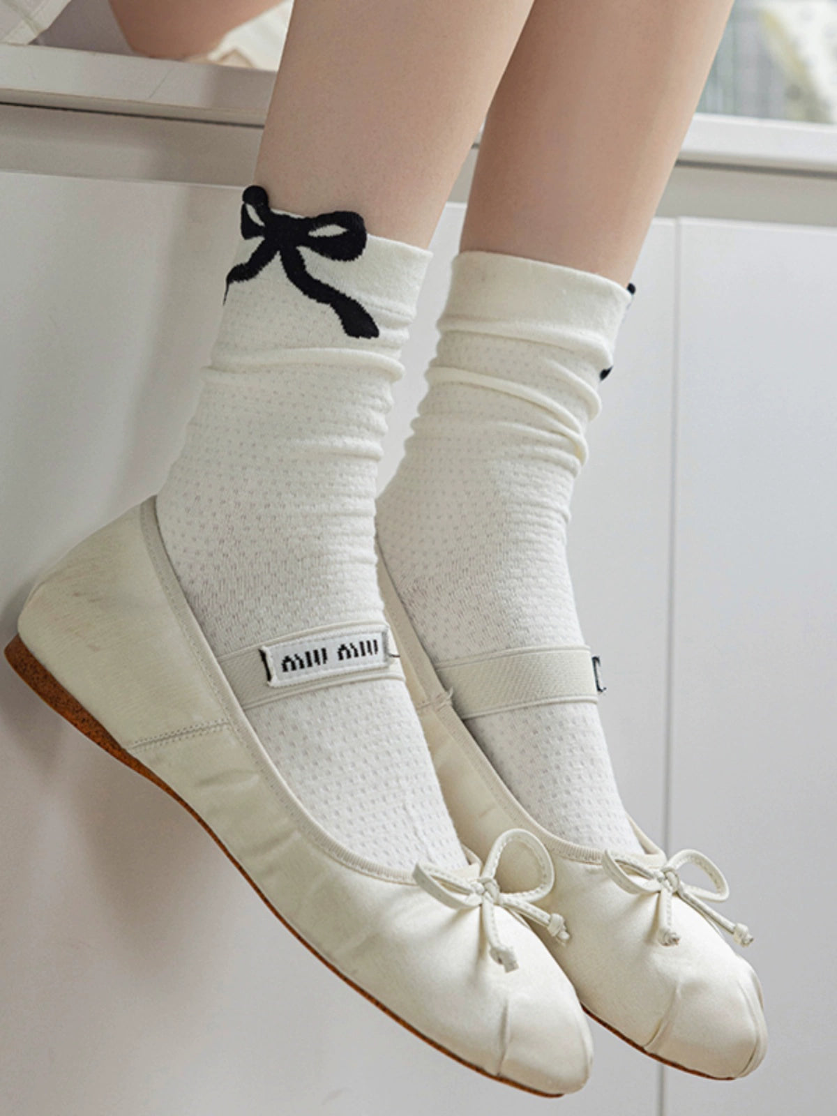 [4 Pairs] Black and White with Flower Bowknot Beautiful Thin Summer Pure Wear