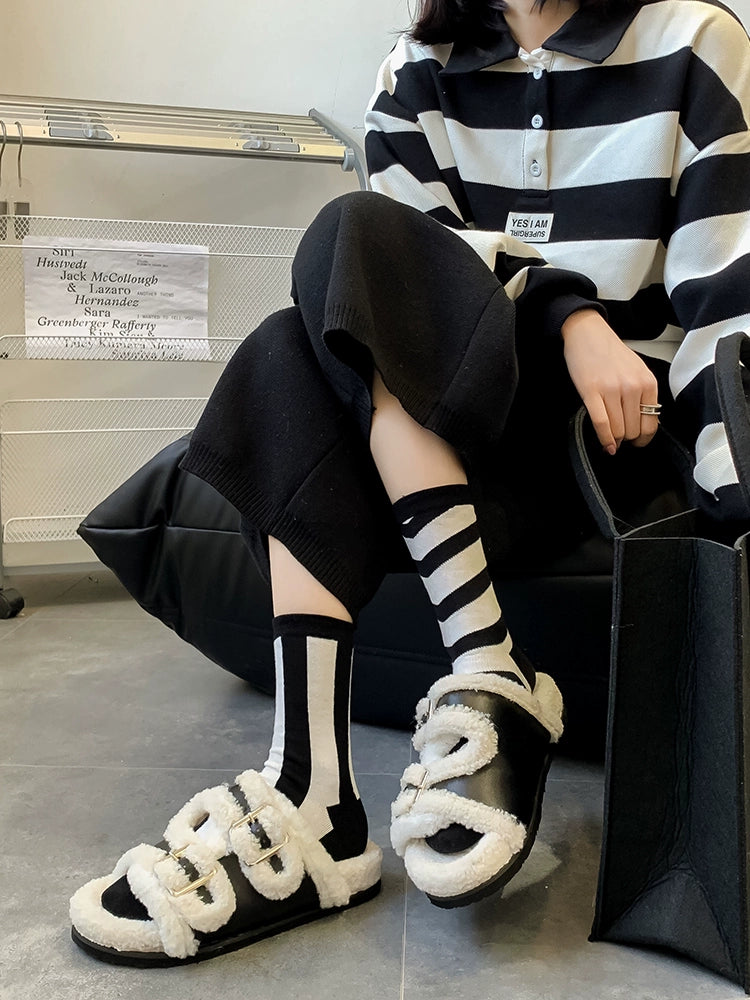 [4 Pairs] Spring and Summer Asymmetric Striped Left and Right Feet Trendy Socks Women