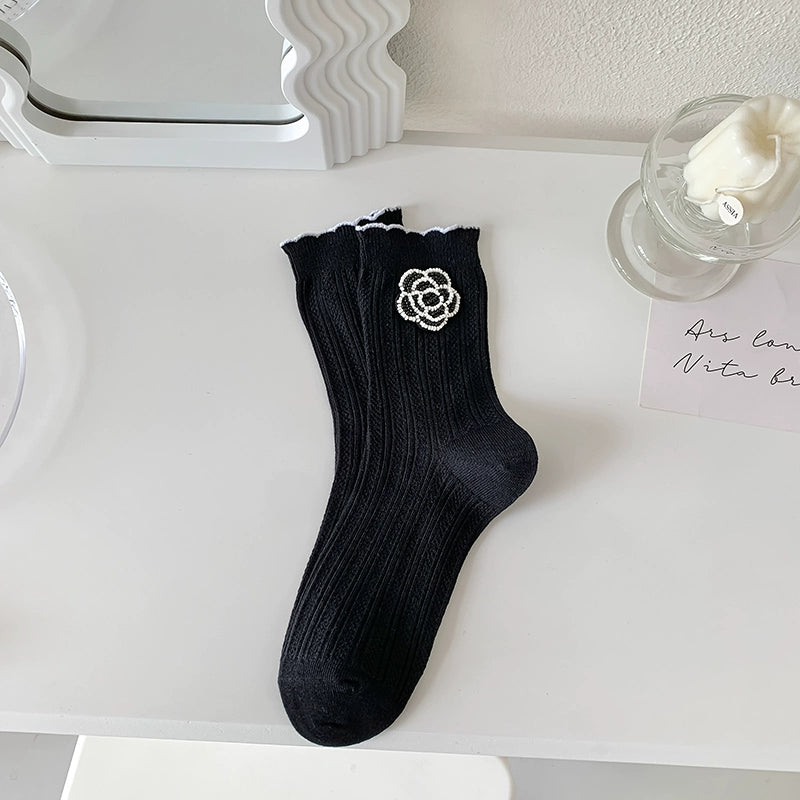 2 Pairs Black and White Ornament Flower Female Middle Tube Socks Lace Spring and Summer Fashion Socks