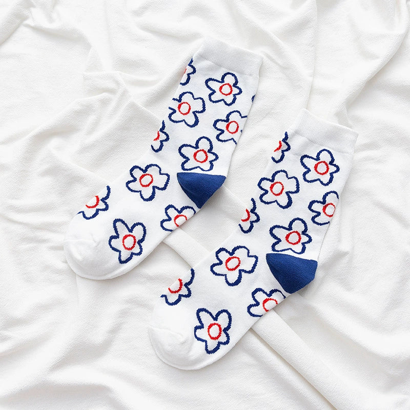2 Pairs of South Korea Chic Elegant Small Flower Female Japanese Style Mid-Calf Length Socks Retro Trendy Socks Internet Hot Fashionable Pile Sty