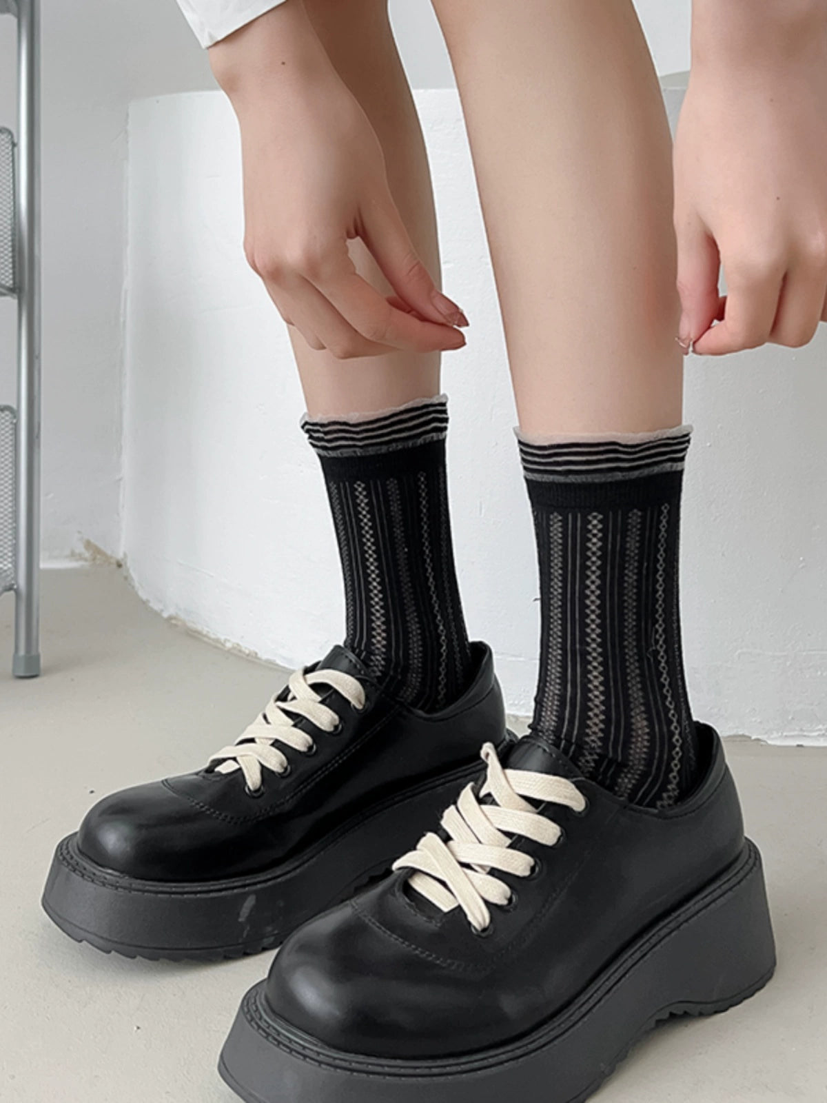 [5 Pairs] Summer Breathable and Simple Comfortable College Style Girl Mid-Calf Length Loose Socks