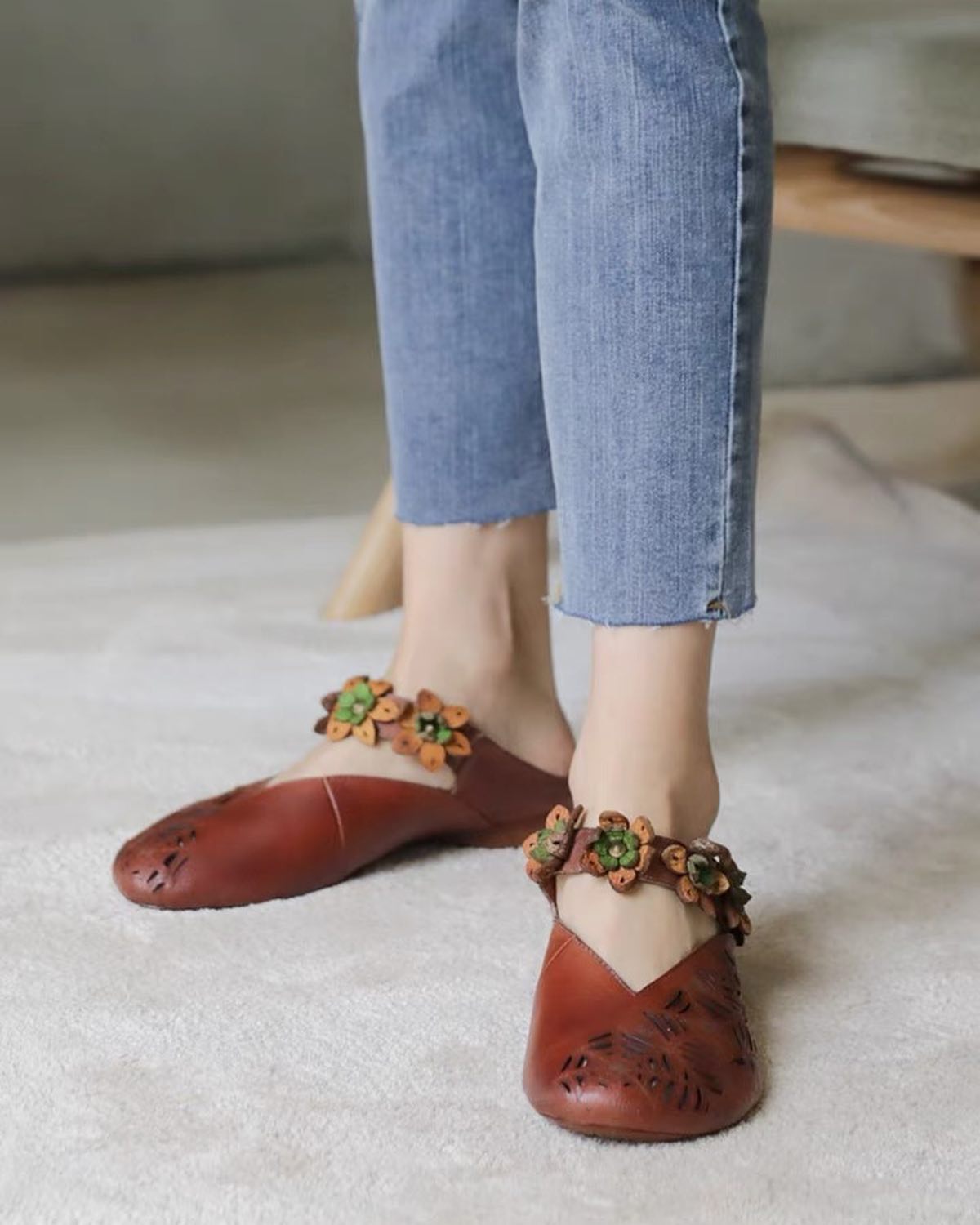 Spring Handmade Flowers Retro Leather Slippers