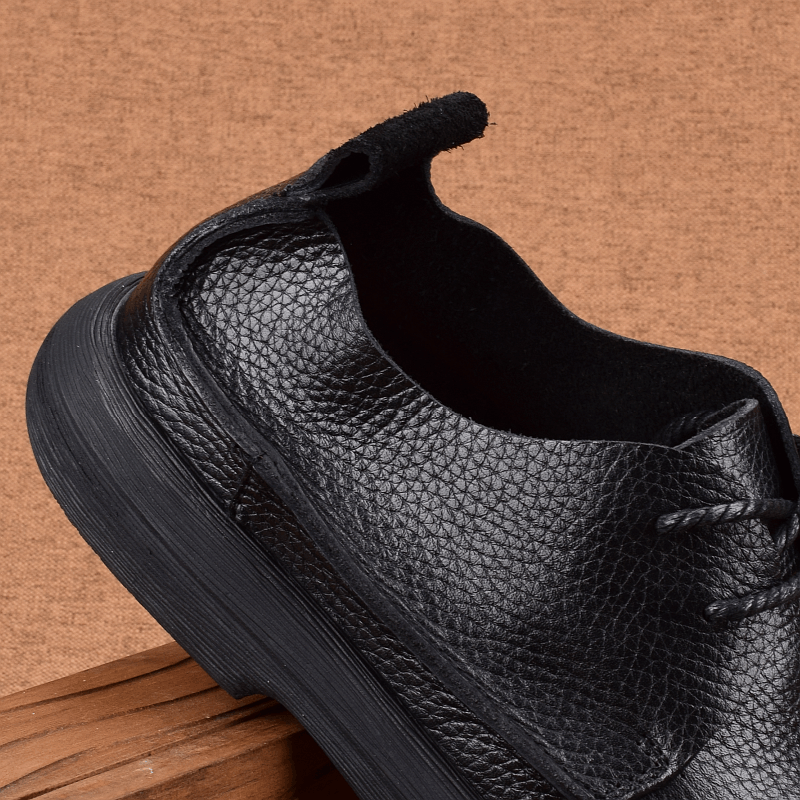 Men's shoes genuine leather first layer cowhide breathable wide feet big head shoes soft sole leather shoes men's lace-up large size single shoes