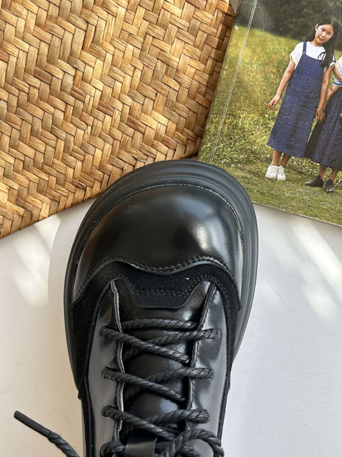 Round head lace-up thick-soled Martin boots autumn new thick heel fashion handsome locomotive boots women