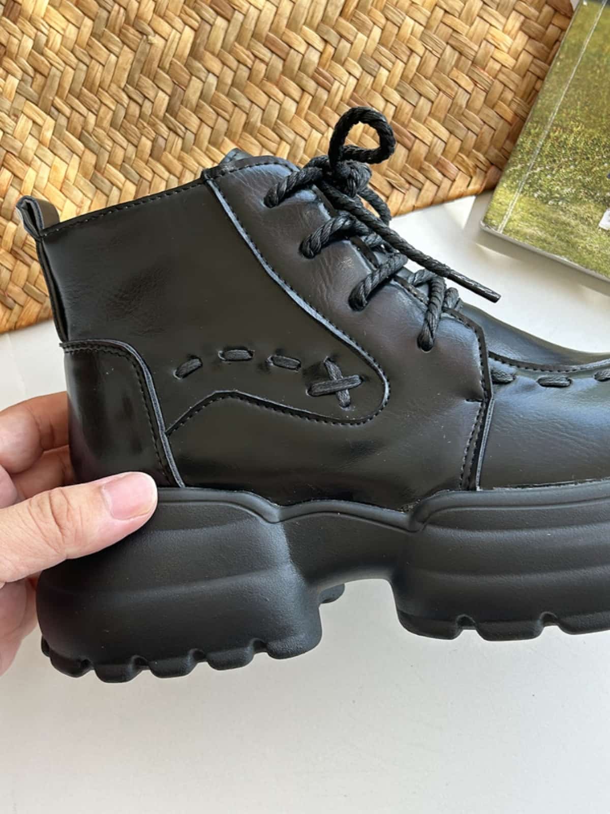 Round head lace-up thick heel Martin boots new black handsome locomotive boots short boots women