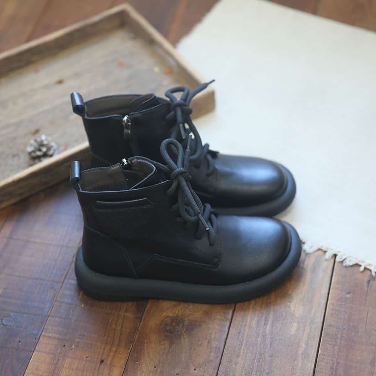 Leather round head lace-up flat Martin boots autumn and winter handsome locomotive boots low-heeled short boots