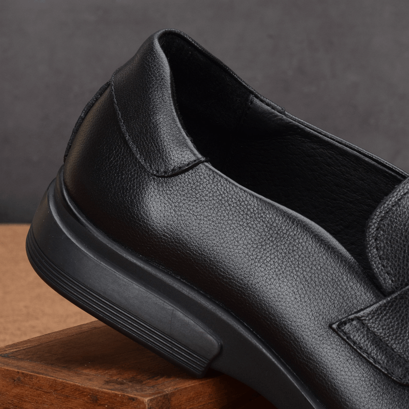 Spring new men's leather shoes genuine leather first layer cowhide one pedal soft sole business casual shoes men breathable and lightweight