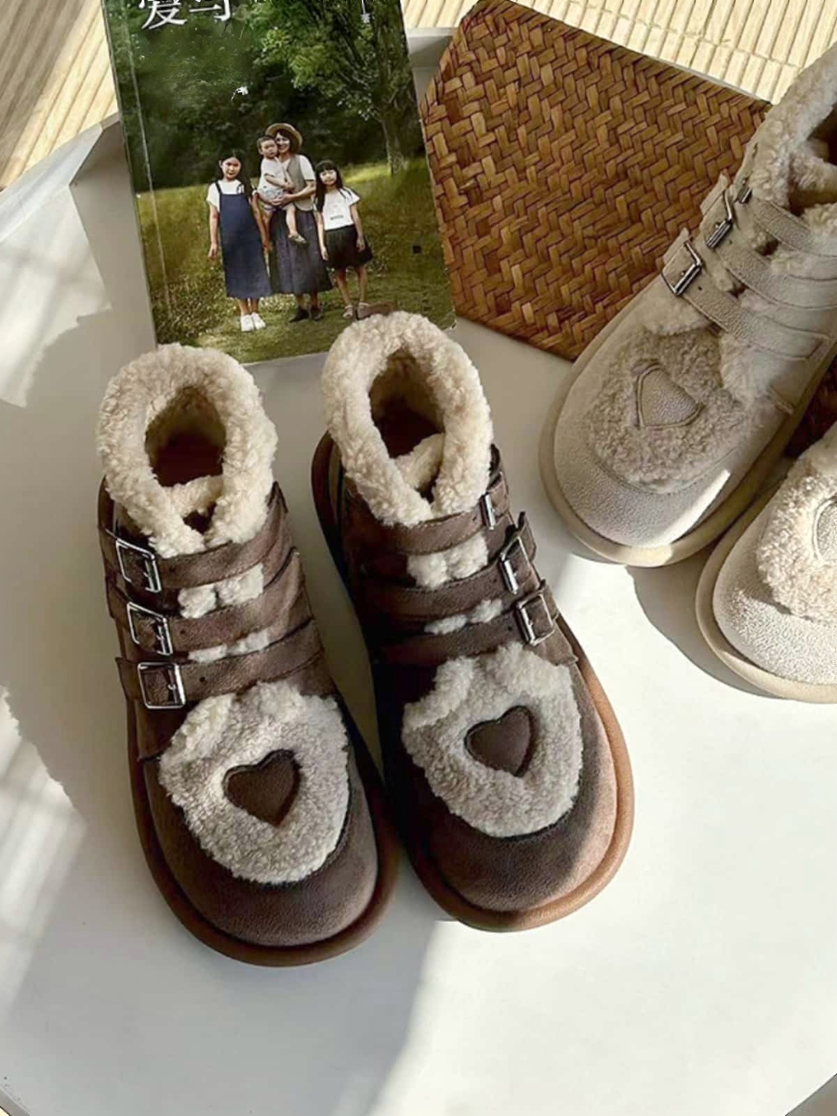 Imitation lamb wool round head flat-bottomed short boots winter cute heart-shaped warm snow boots