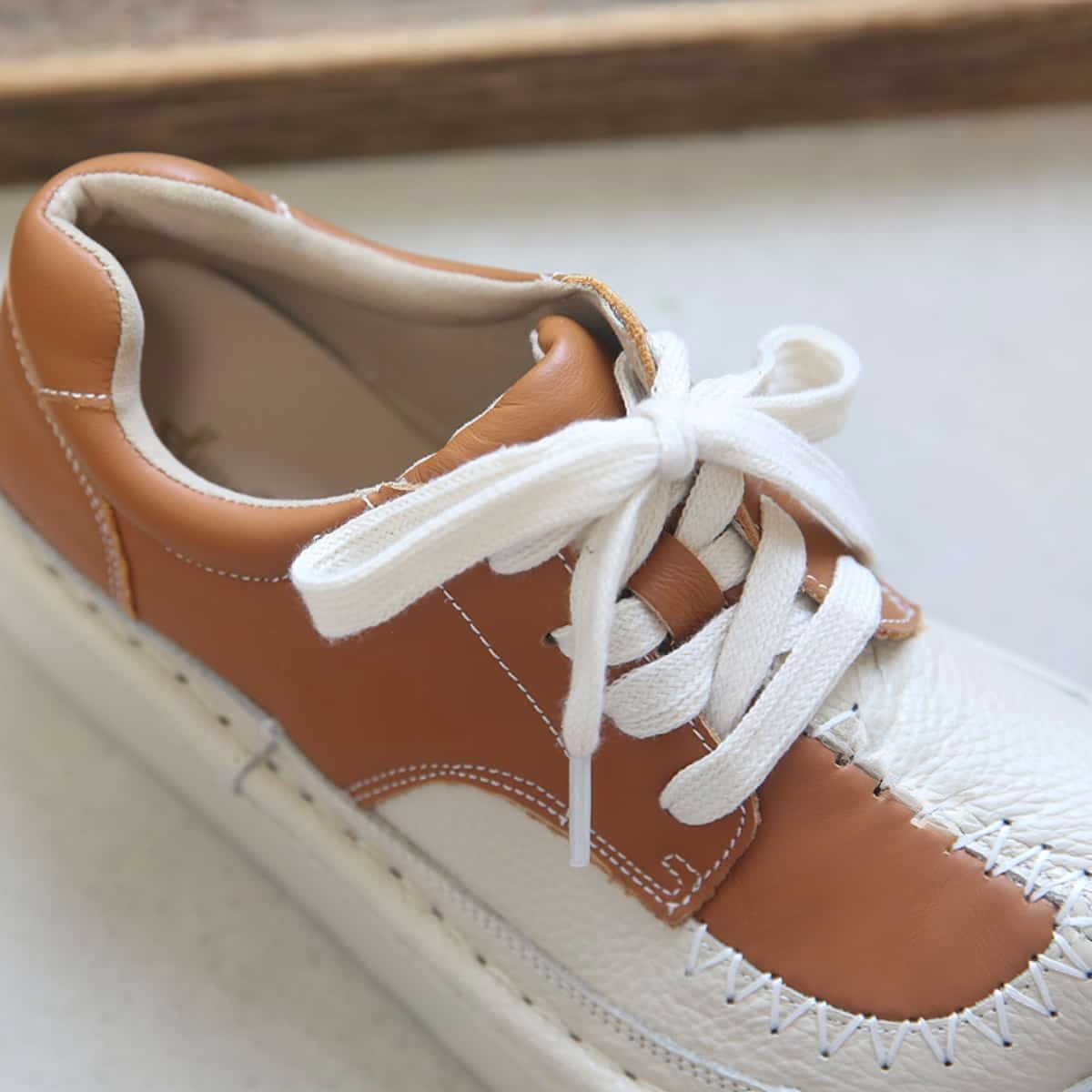 Leather round head lace-up thick-soled big-head shoes autumn and winter muffin soles comfortable single shoes