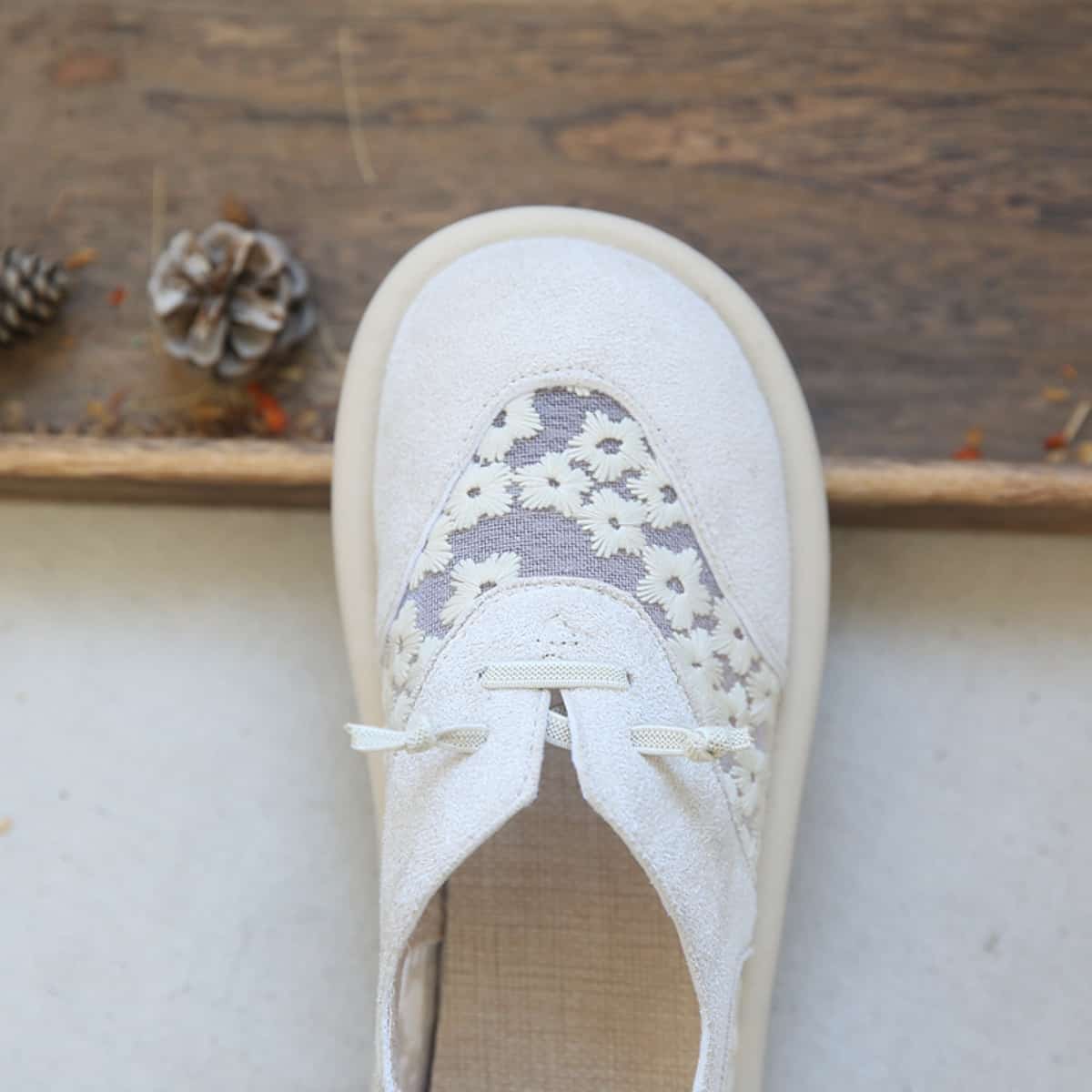 Mesh daisy round head flat shoes summer cotton and linen handmade comfortable feet shallow mouth single shoes