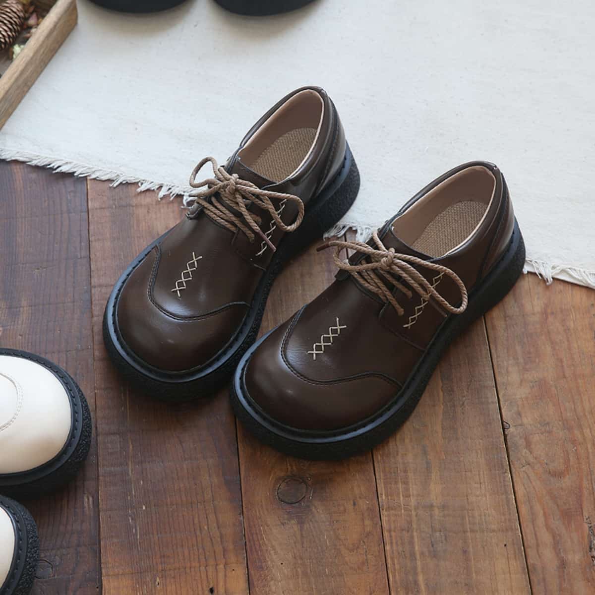 Round head lace-up thick-soled big head shoes increase height, versatile small leather shoes, single shoes for women