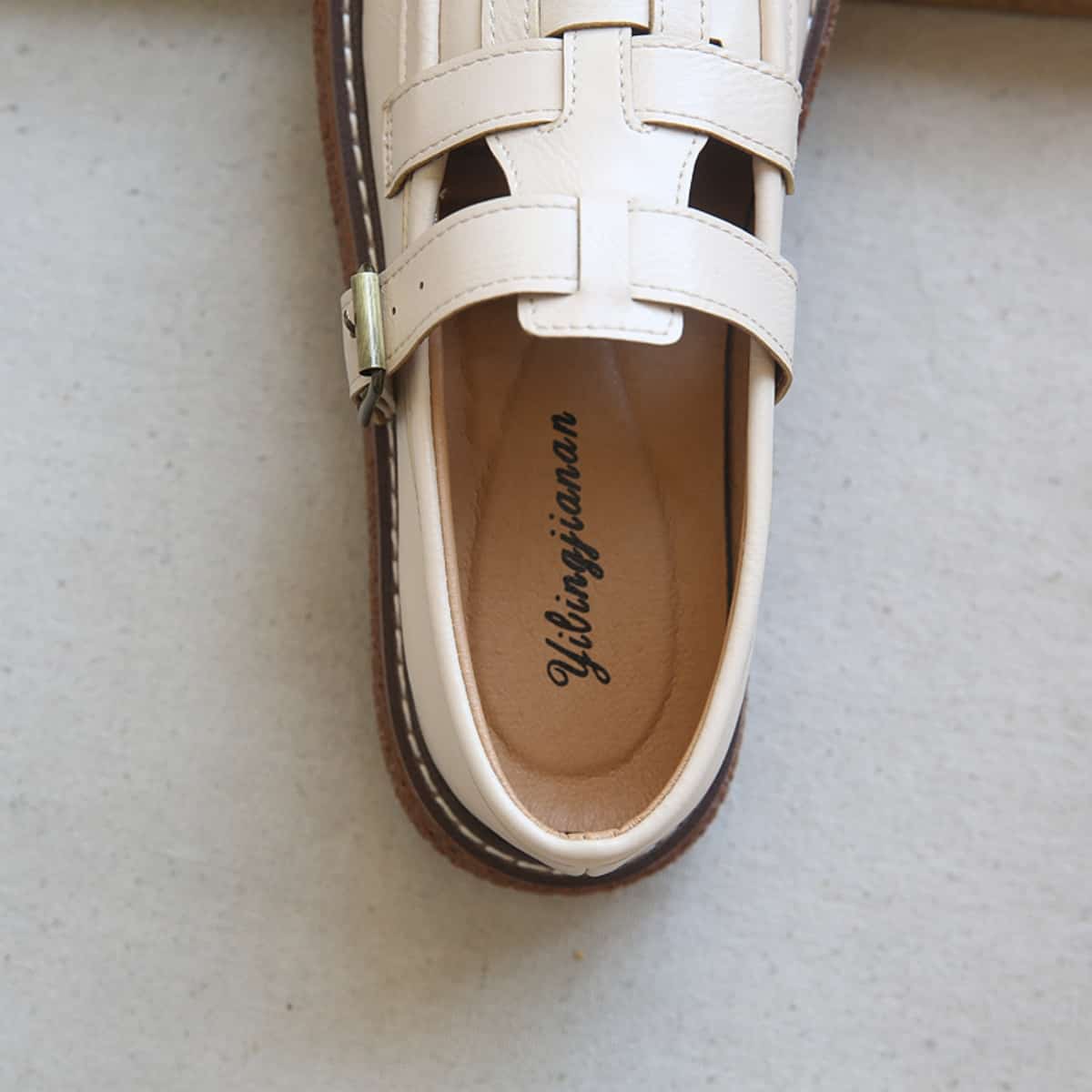 Hollow woven round head thick sole big head sandals summer beige buckle strap Roman shoes