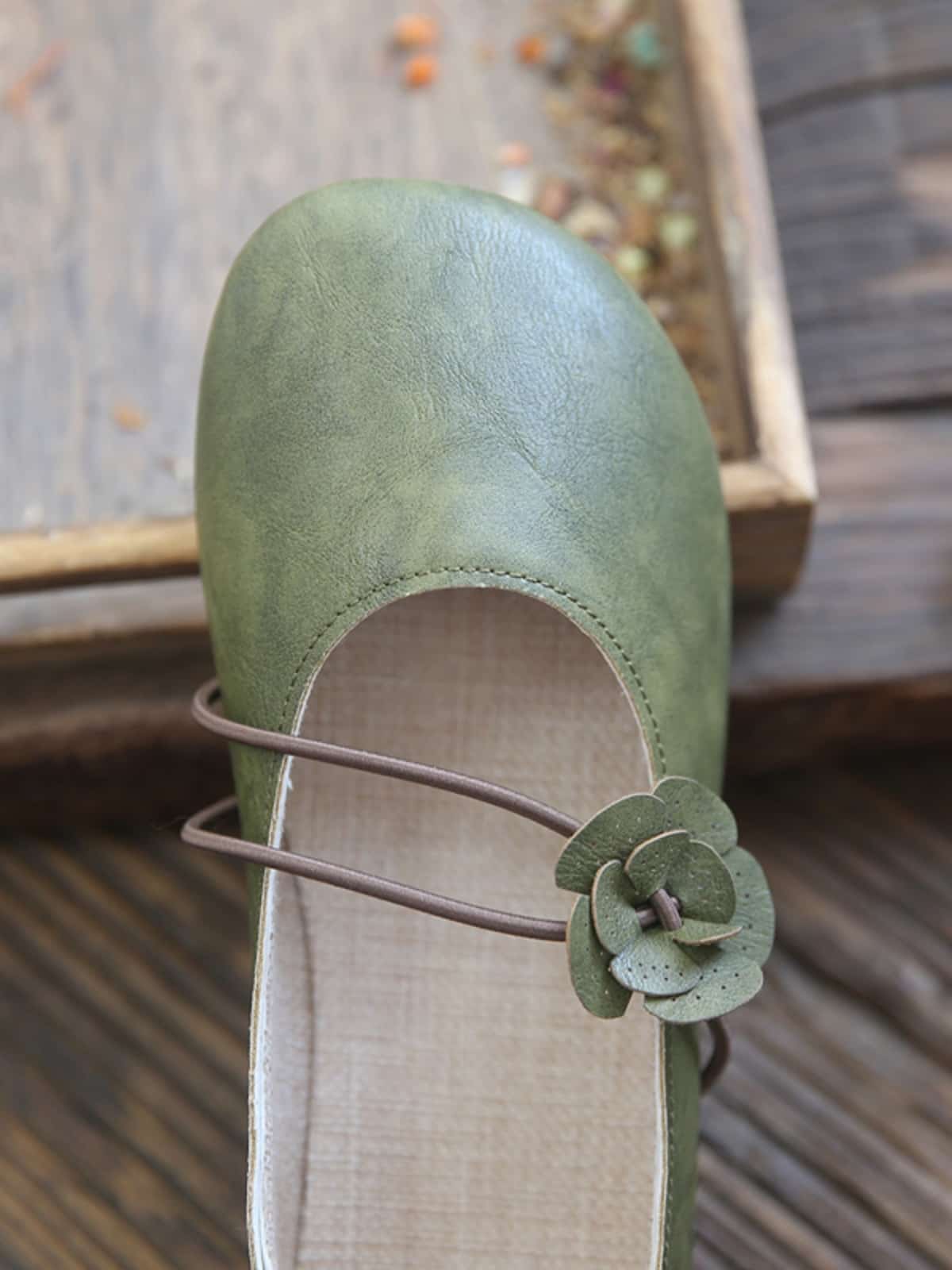 Hollow petal bag head flat shoes summer cotton and linen handmade comfortable soft-soled sandals