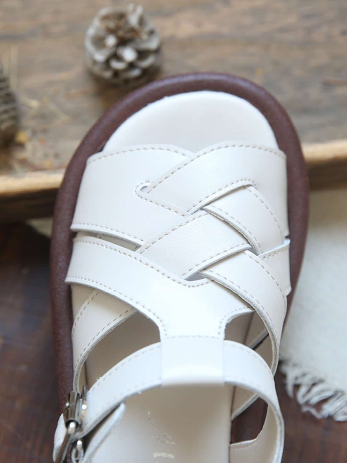 Leather Woven Round Head Flats Summer Soft Sole Hollow Roman Open-toed Sandals