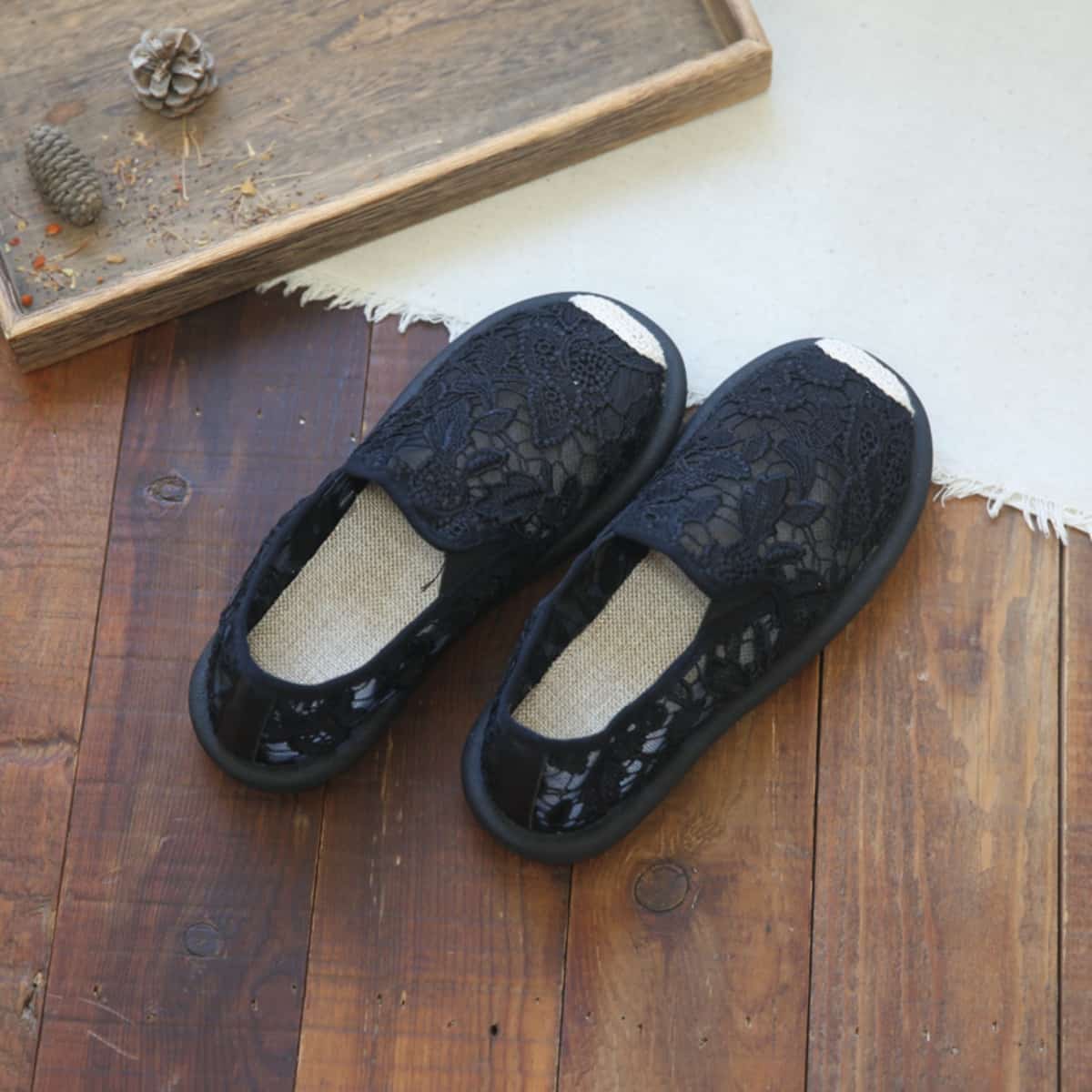 Mesh round head shallow mouth flat shoes hand-embroidered cotton and linen breathable foot lazy shoes summer