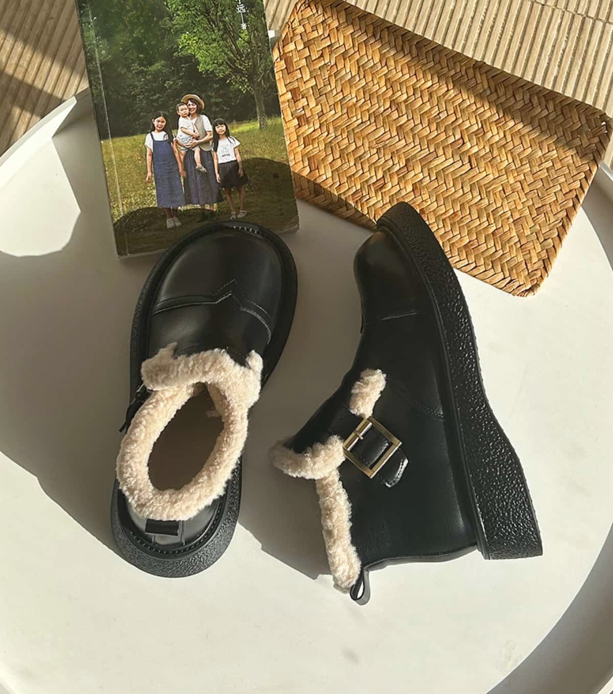 Round head thick sole big head shoes winter velvet heightening fashion small leather shoes short boots