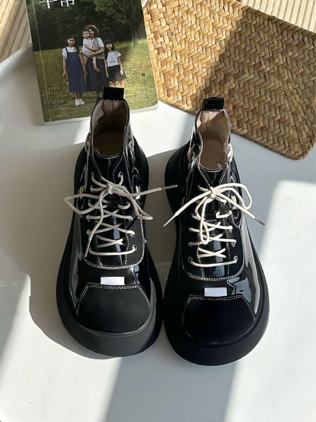 Round head lace-up thick-soled Martin boots autumn and winter black handsome trendy cool locomotive boots short boots women