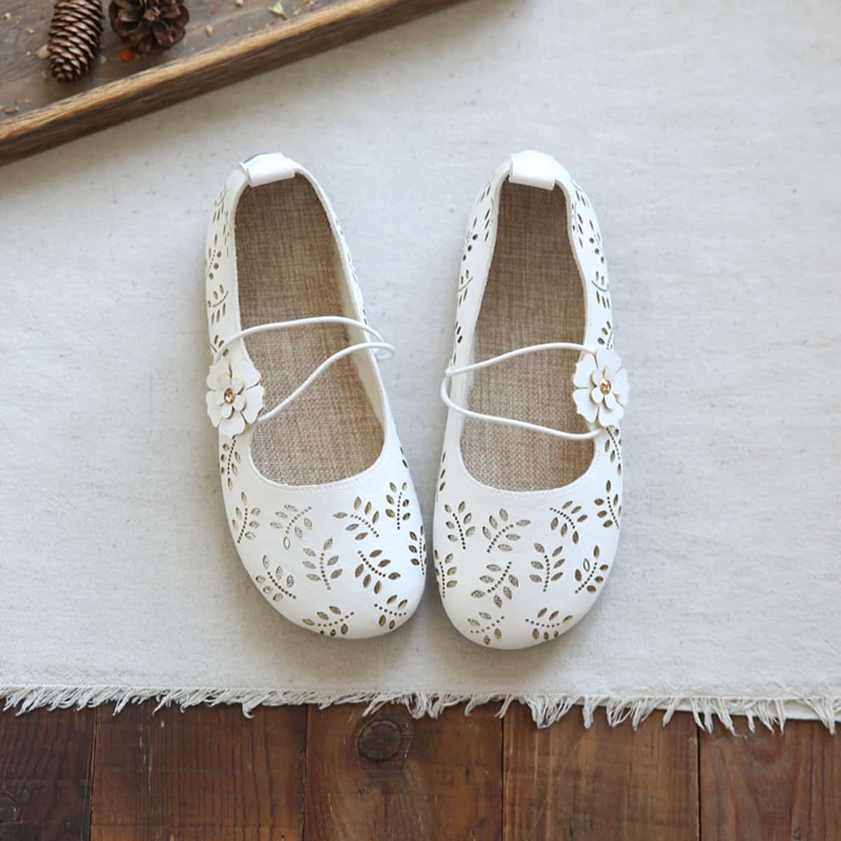 Hollow petal bag head flat shoes cotton and linen handmade comfortable soft sole one word with sandals