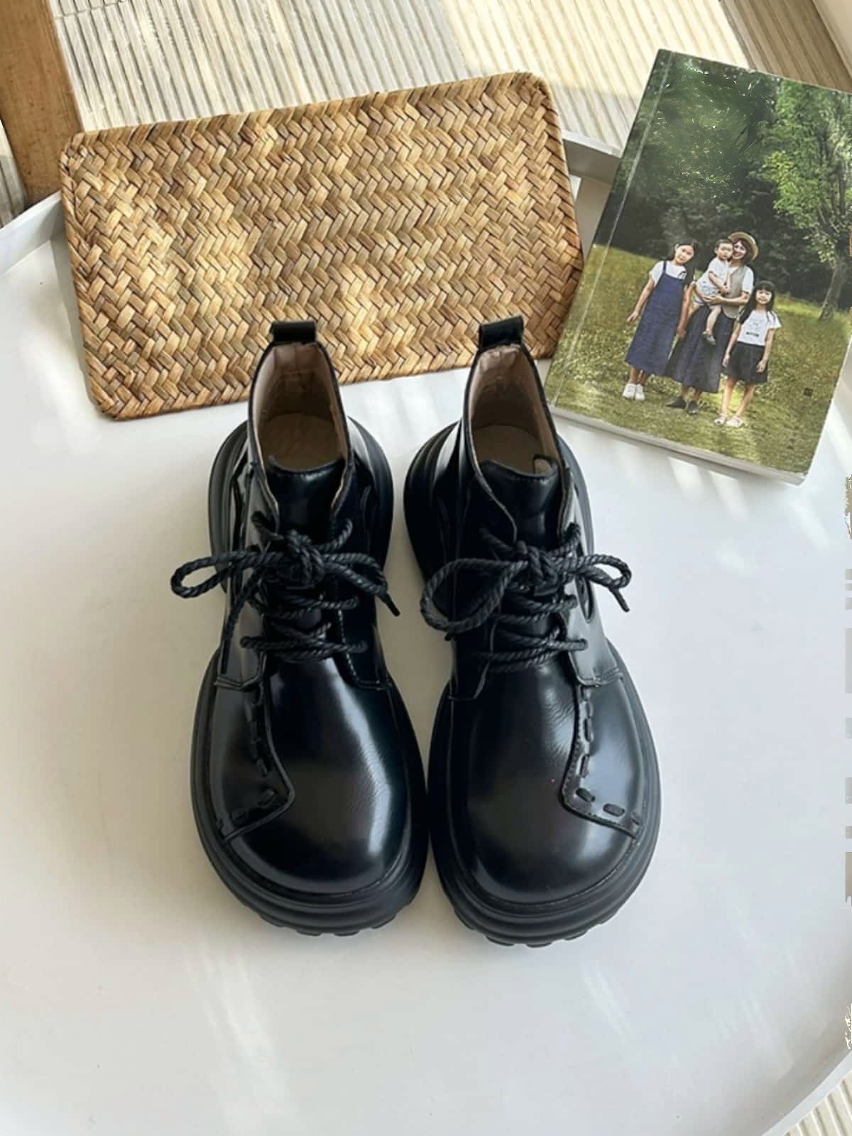 Round head lace-up thick heel Martin boots new black handsome locomotive boots short boots women