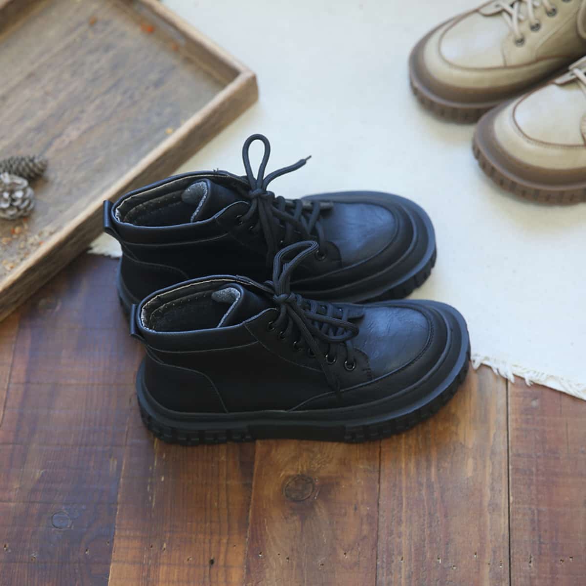 Round head lace-up thick-soled big-head Martin boots autumn new personalized versatile short boots