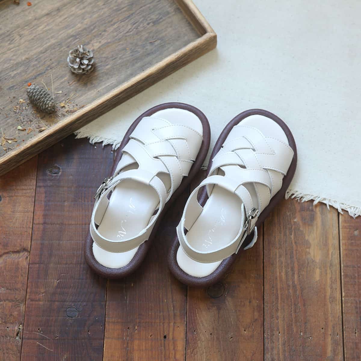 Leather Woven Round Head Flats Summer Soft Sole Hollow Roman Open-toed Sandals