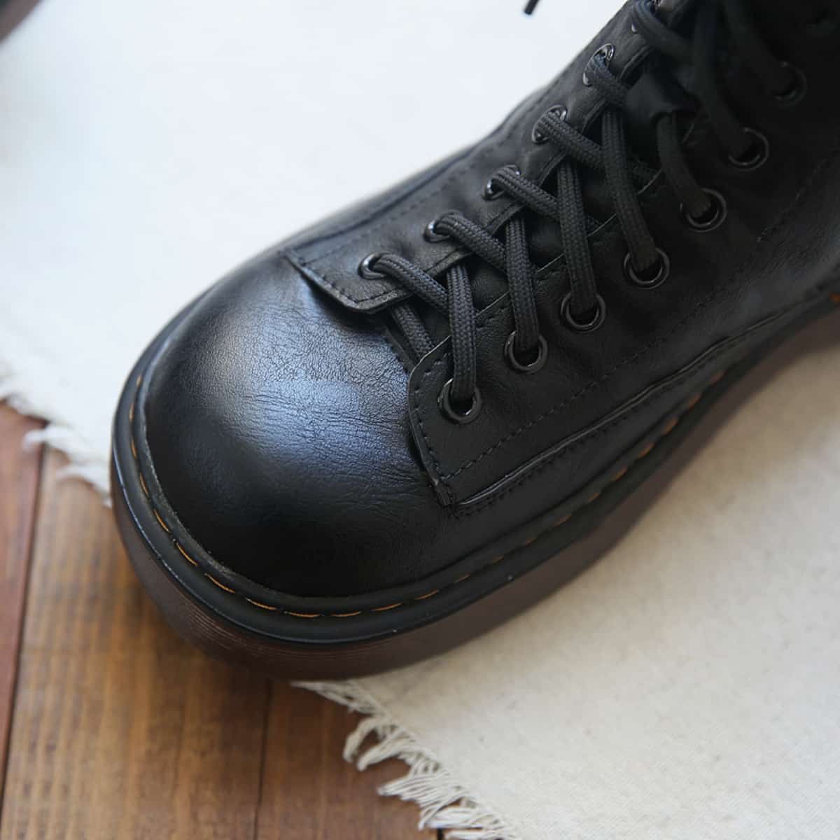 Round head lace-up thick-soled Martin boots black classic handsome locomotive boots short boots women