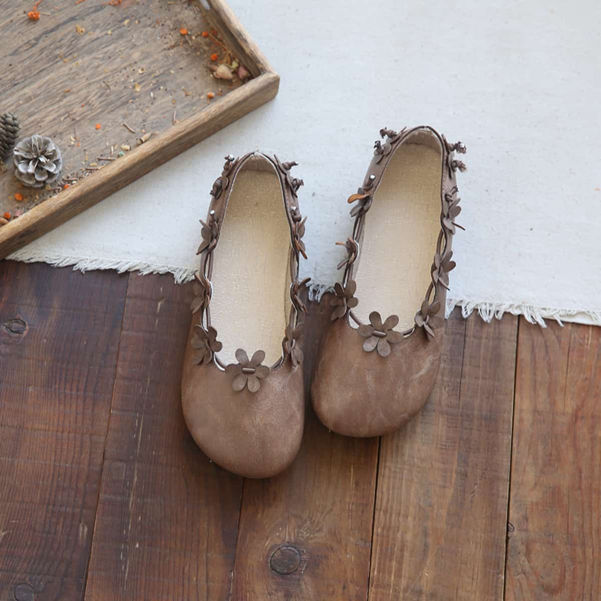 Petal round head shallow mouth flat shoes summer a foot low heel daily single shoes women