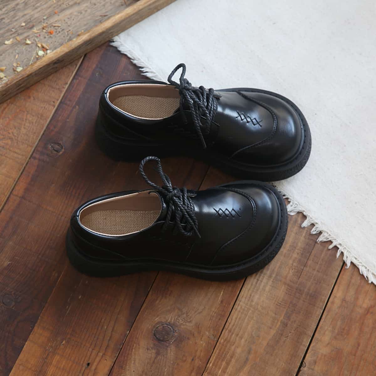 Round head lace-up thick-soled big head shoes increase height, versatile small leather shoes, single shoes for women