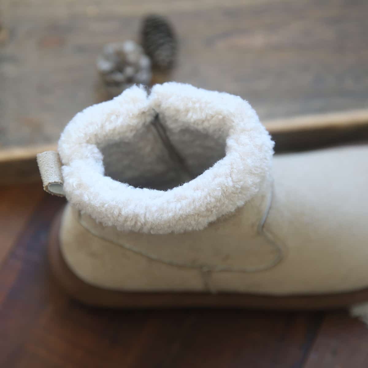 Imitation lamb wool round head flat-bottomed short boots winter warm and comfortable low-heeled snow boots