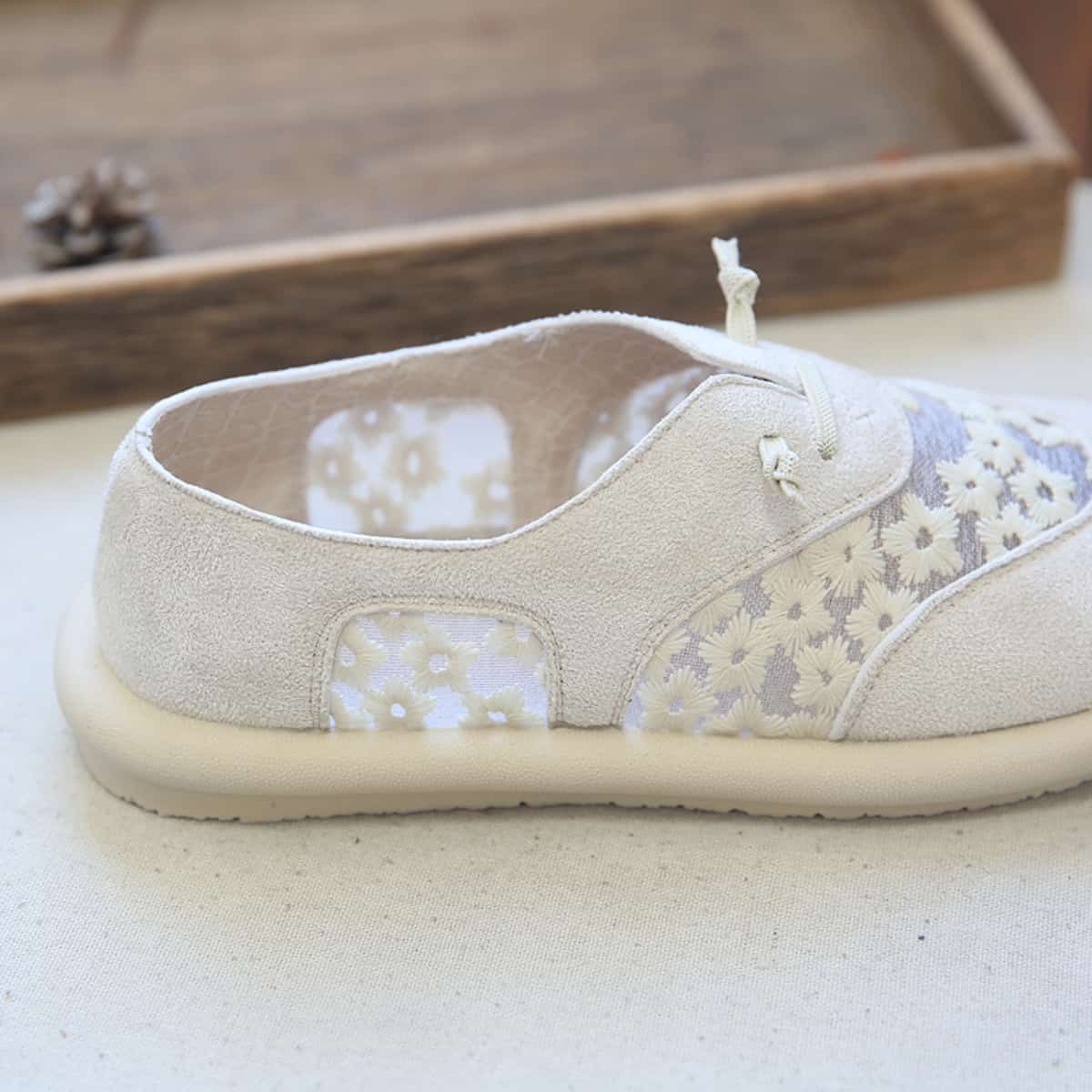 Mesh daisy round head flat shoes summer cotton and linen handmade comfortable feet shallow mouth single shoes