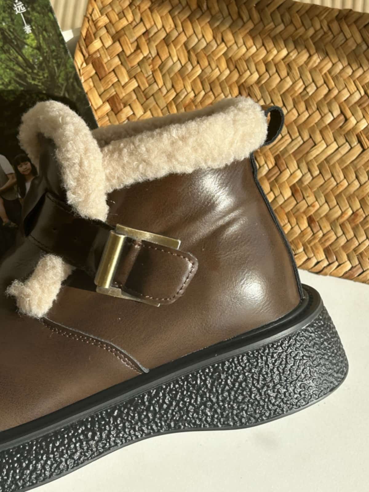 Round head thick sole big head shoes winter velvet heightening fashion small leather shoes short boots