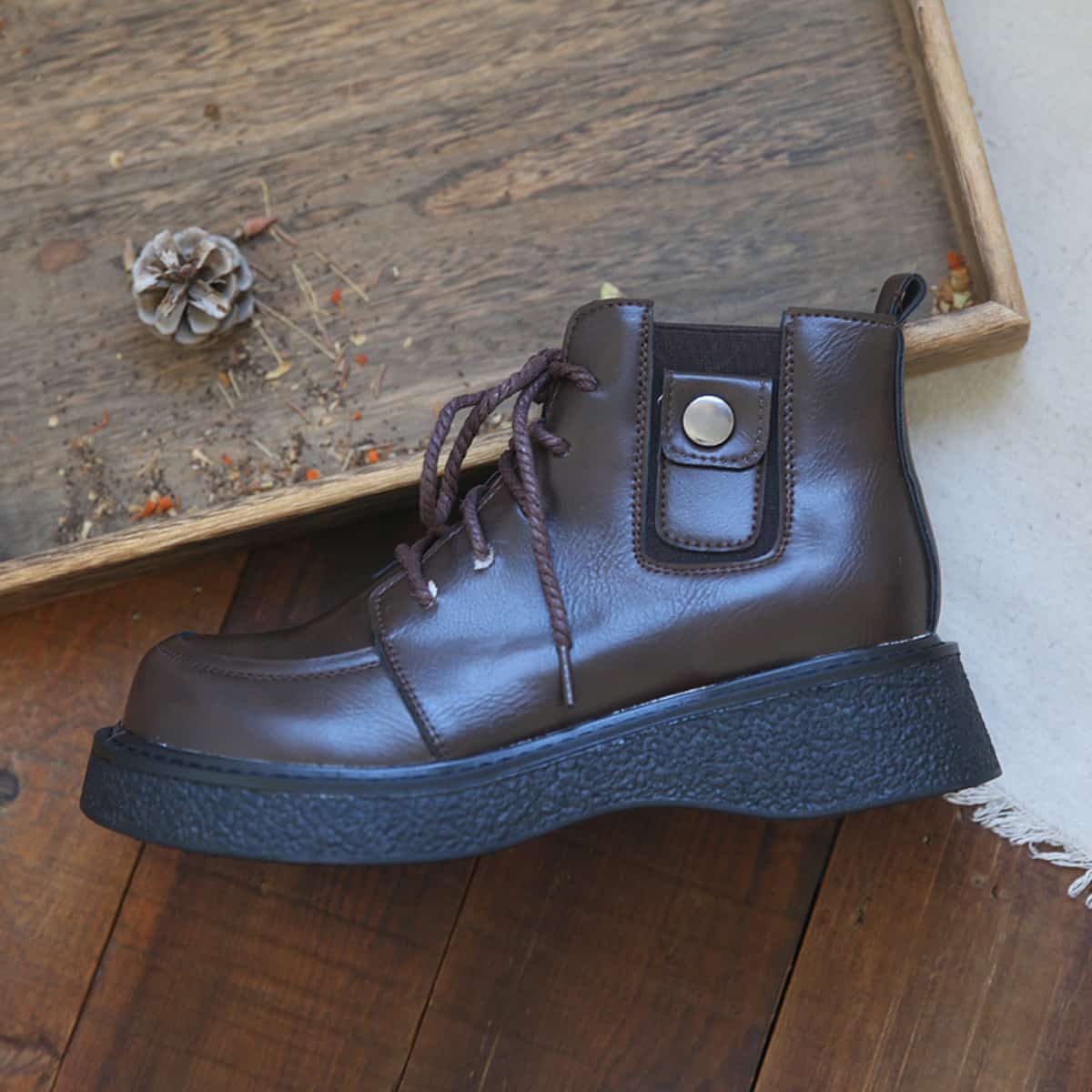 Round head lace-up thick-soled big-head Martin boots women's winter velvet college style black short boots