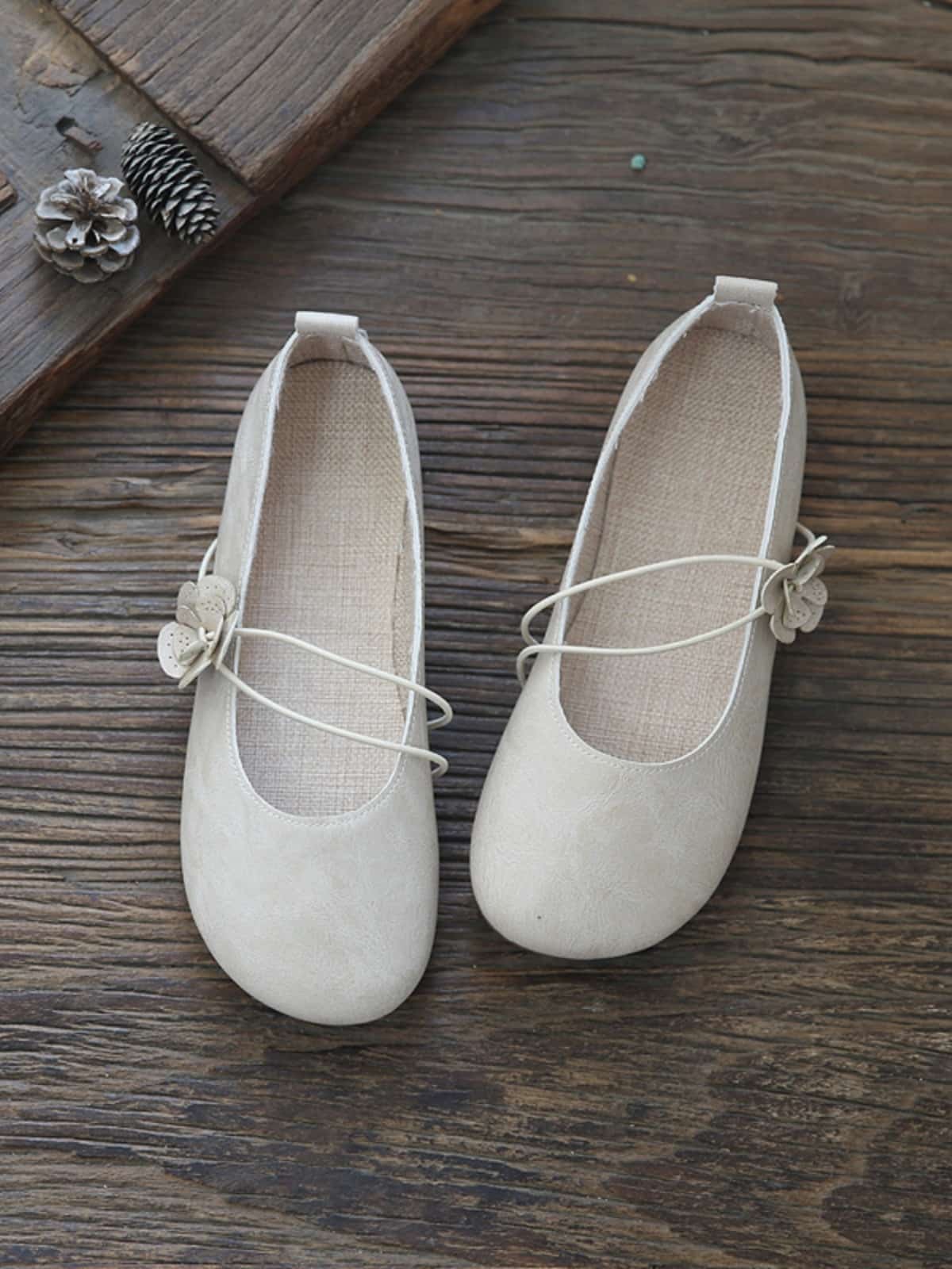 Hollow petal bag head flat shoes summer cotton and linen handmade comfortable soft-soled sandals