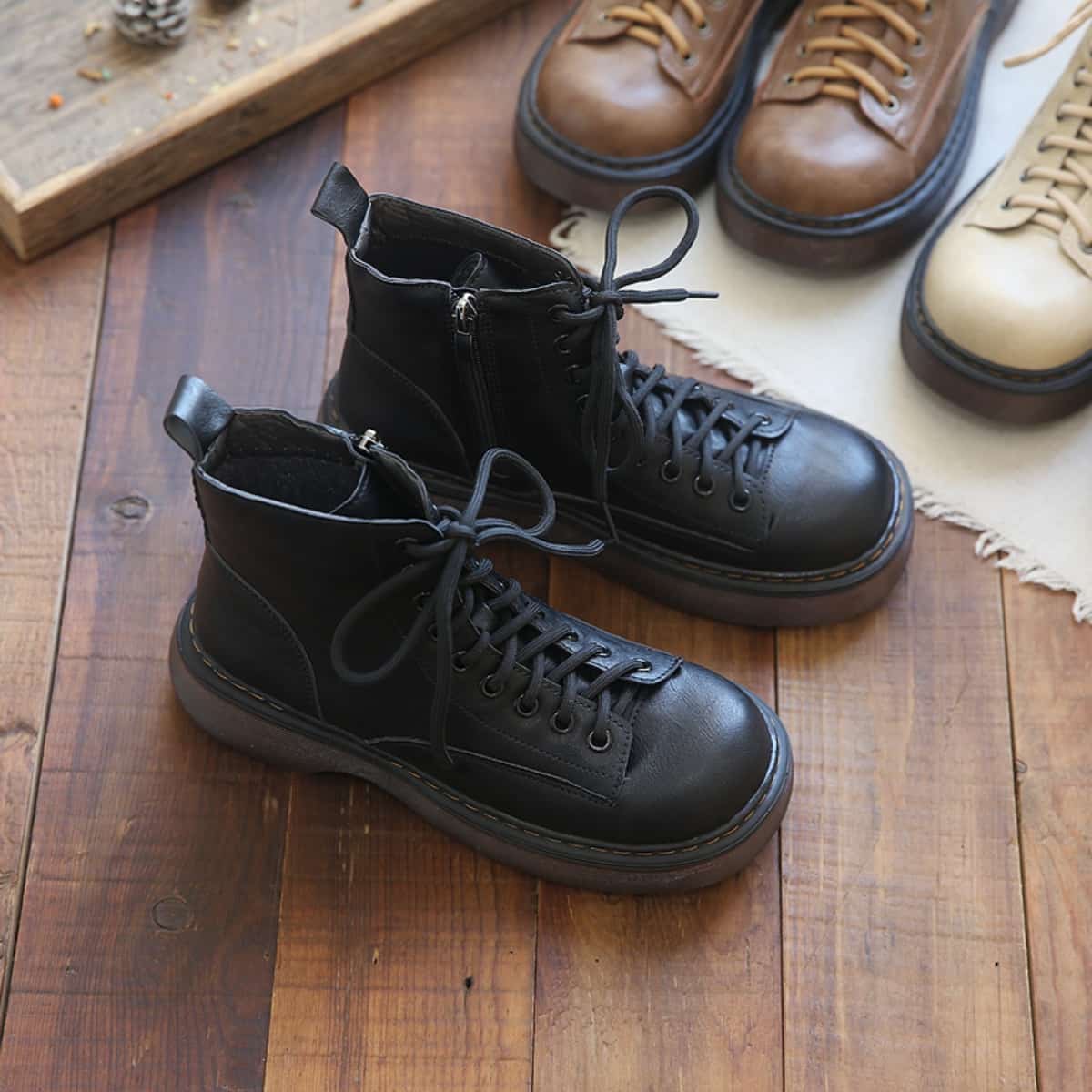 Round head lace-up thick-soled Martin boots black classic handsome locomotive boots short boots women